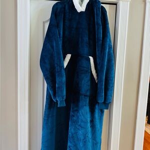 Plush Blue Hooded Blanket Sweatshirt